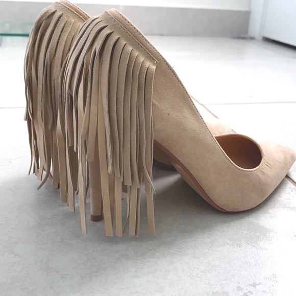 Beige pumps - size 10 - Picture 2 of 10